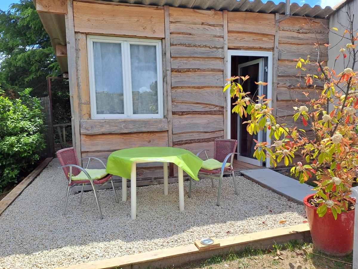 Chambre Basilic 2P, 2 Nuits Max, Dans Petit Chalet 6Km Du Festival De Piano De La Roque D'Antheron Rognes Exterior photo